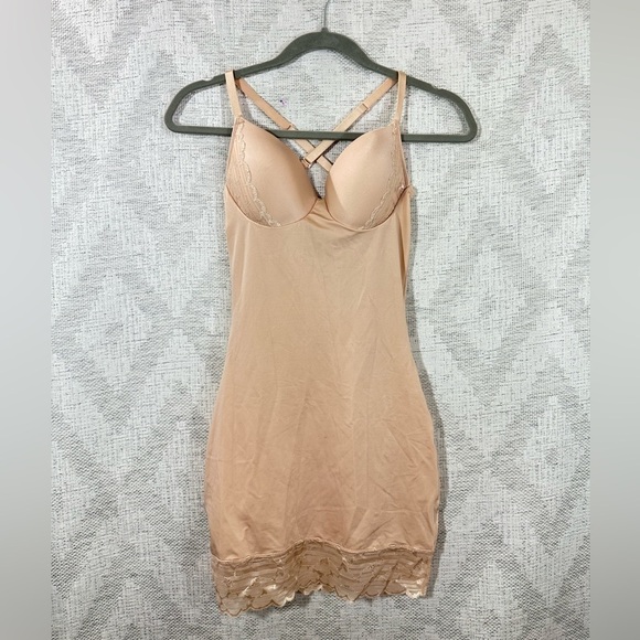 Spanx Red Hot Assets Luxe and Lean Firm Control lace slip size S - Picture 4 of 11